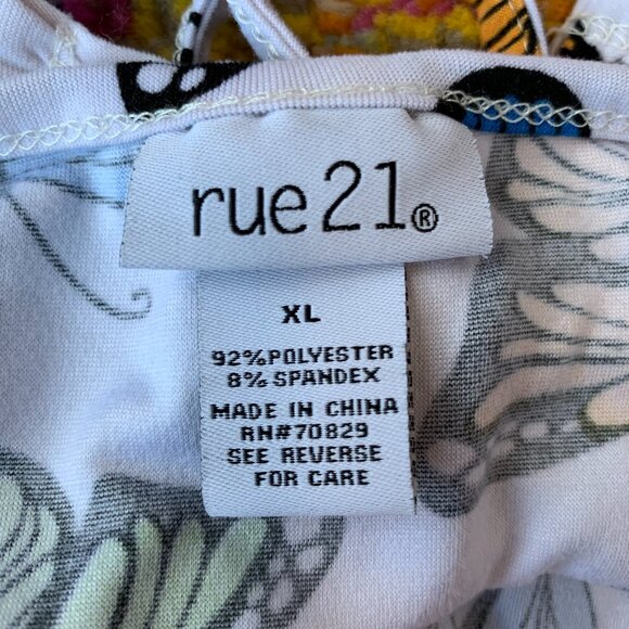 Butterfly Crop Top Rue 21 - Picture 3 of 3